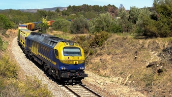 España reordena la operación de