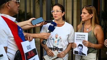 Families of Venezuelan prisoners appeal